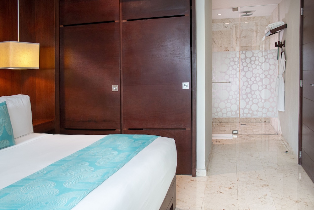 The Palm at Playa — Hotel rooms in Playa del Carmen, Quintana Roo
