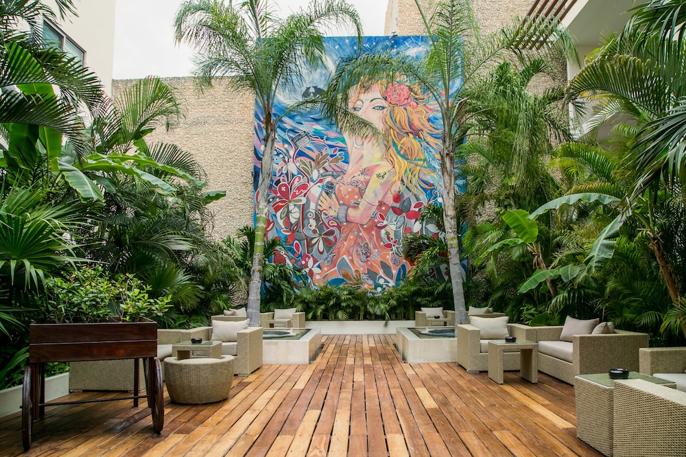 The Palm at Playa — Restaurant & bars in Playa del Carmen, Quintana Roo