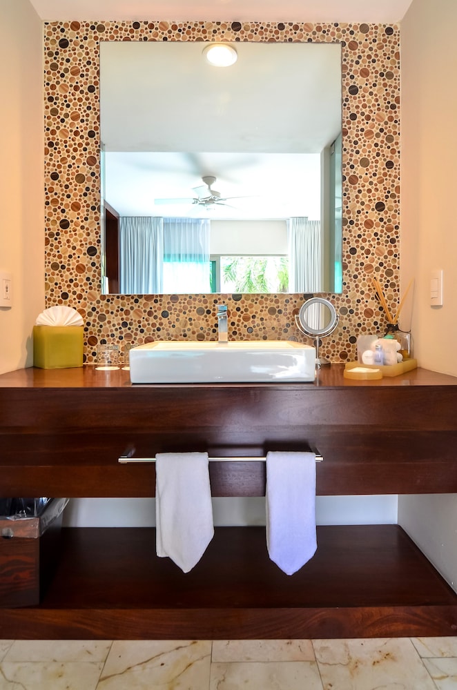 The Palm at Playa — Hotel rooms in Playa del Carmen, Quintana Roo