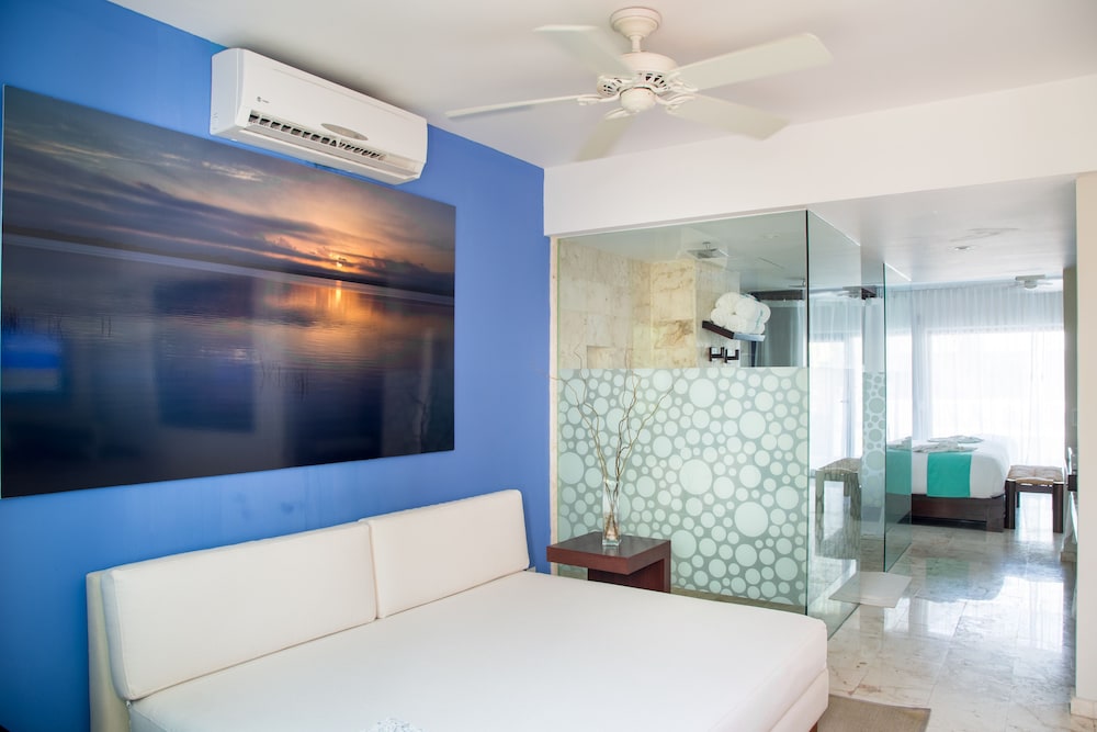 The Palm at Playa — Hotel rooms in Playa del Carmen, Quintana Roo