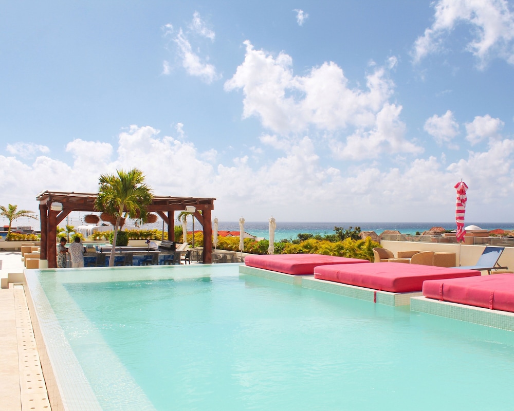 The Palm at Playa — Swimming pool in Playa del Carmen, Quintana Roo