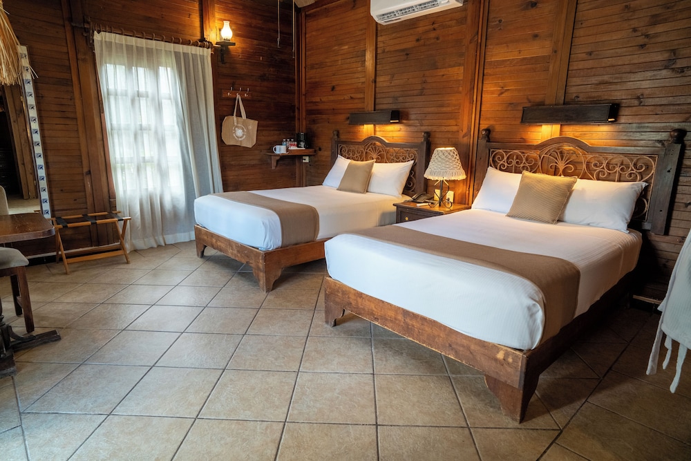 Petit Lafitte Beachfront Hotel & Bungalows — Hotel rooms in Playa del Carmen, Quintana Roo