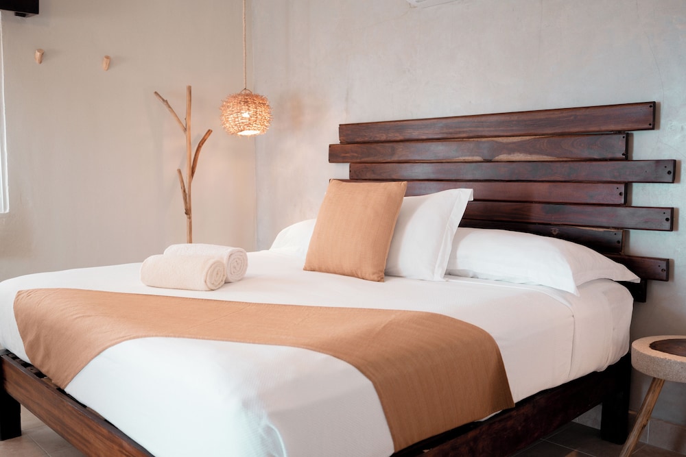 Petit Lafitte Beachfront Hotel & Bungalows — Hotel rooms in Playa del Carmen, Quintana Roo