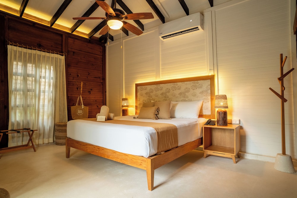 Petit Lafitte Beachfront Hotel & Bungalows — Hotel rooms in Playa del Carmen, Quintana Roo