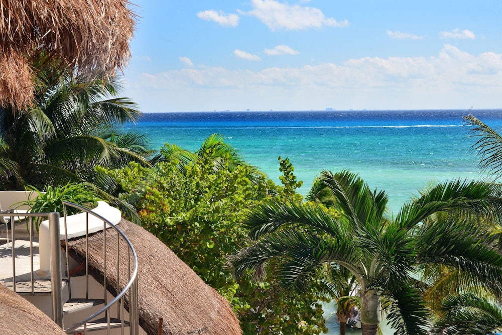 Playa Palms Beach Hotel — Beach in Playa del Carmen, Quintana Roo