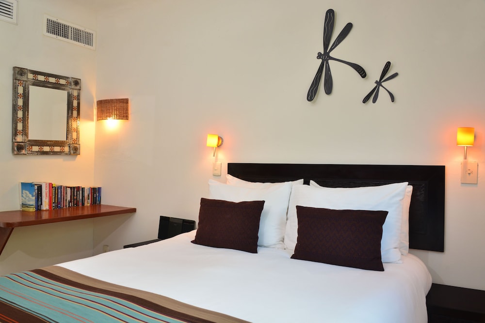Playa Palms Beach Hotel — Hotel rooms in Playa del Carmen, Quintana Roo