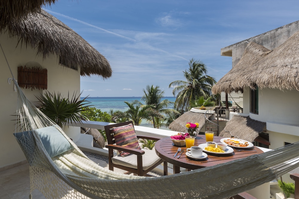 Playa Palms Beach Hotel — Hotel rooms in Playa del Carmen, Quintana Roo