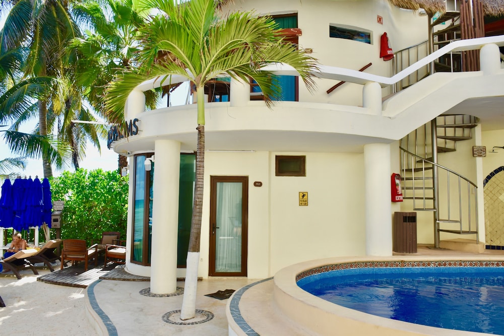 Playa Palms Beach Hotel — Hotel building in Playa del Carmen, Quintana Roo