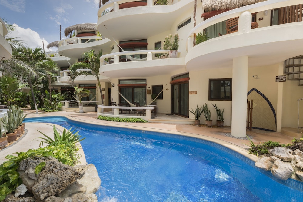 Playa Palms Beach Hotel — Swimming pool in Playa del Carmen, Quintana Roo