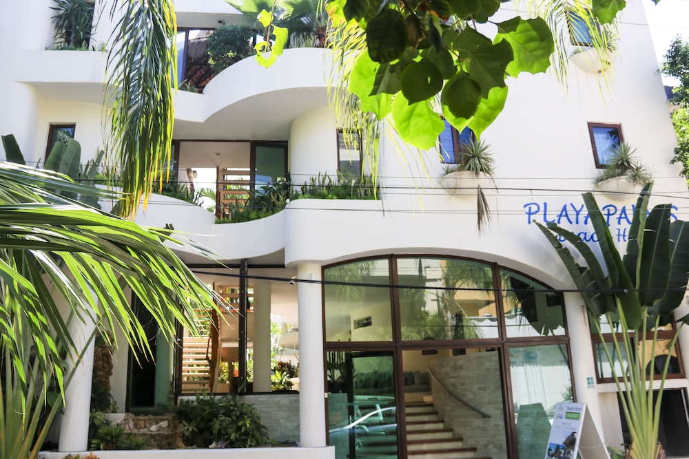 Playa Palms Beach Hotel — Hotel building in Playa del Carmen, Quintana Roo
