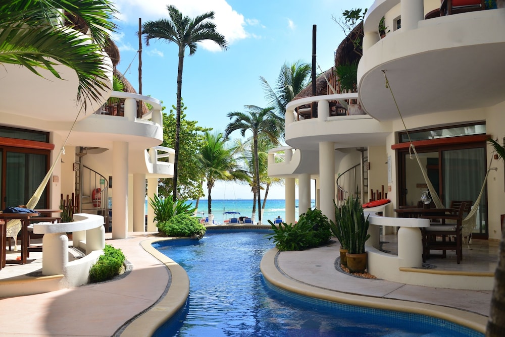 Playa Palms Beach Hotel — Swimming pool in Playa del Carmen, Quintana Roo