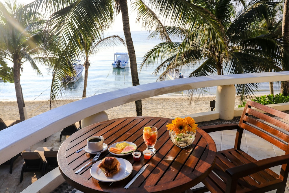 Playa Palms Beach Hotel — Beach in Playa del Carmen, Quintana Roo