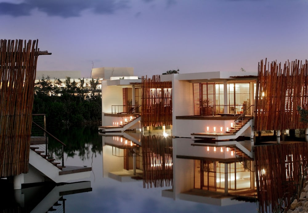 Rosewood Mayakoba — Hotel building in Playa del Carmen, Quintana Roo