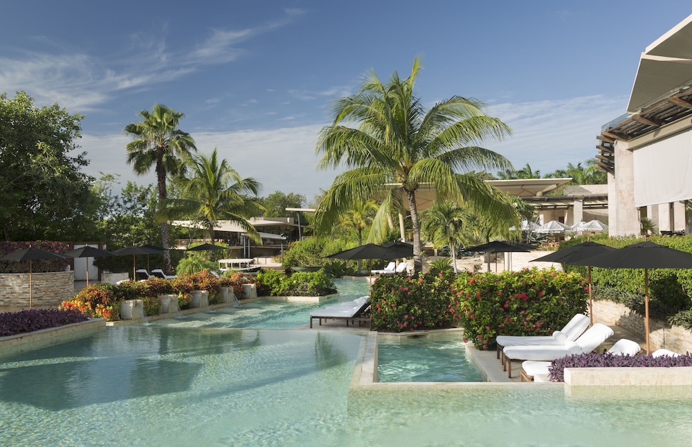 Rosewood Mayakoba — Swimming pool in Playa del Carmen, Quintana Roo