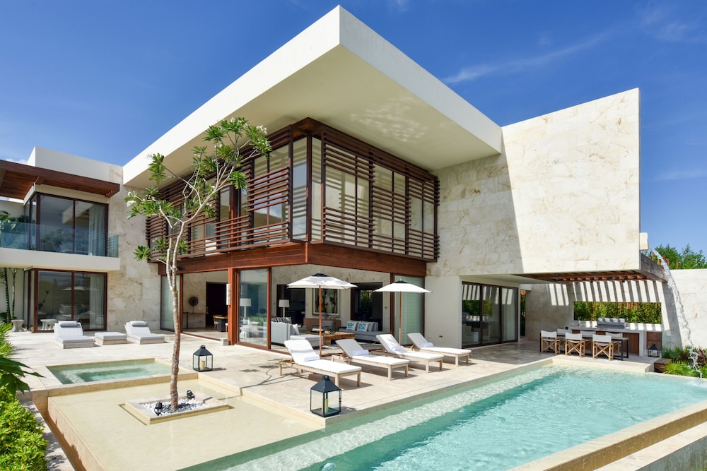 Rosewood Mayakoba — Swimming pool in Playa del Carmen, Quintana Roo