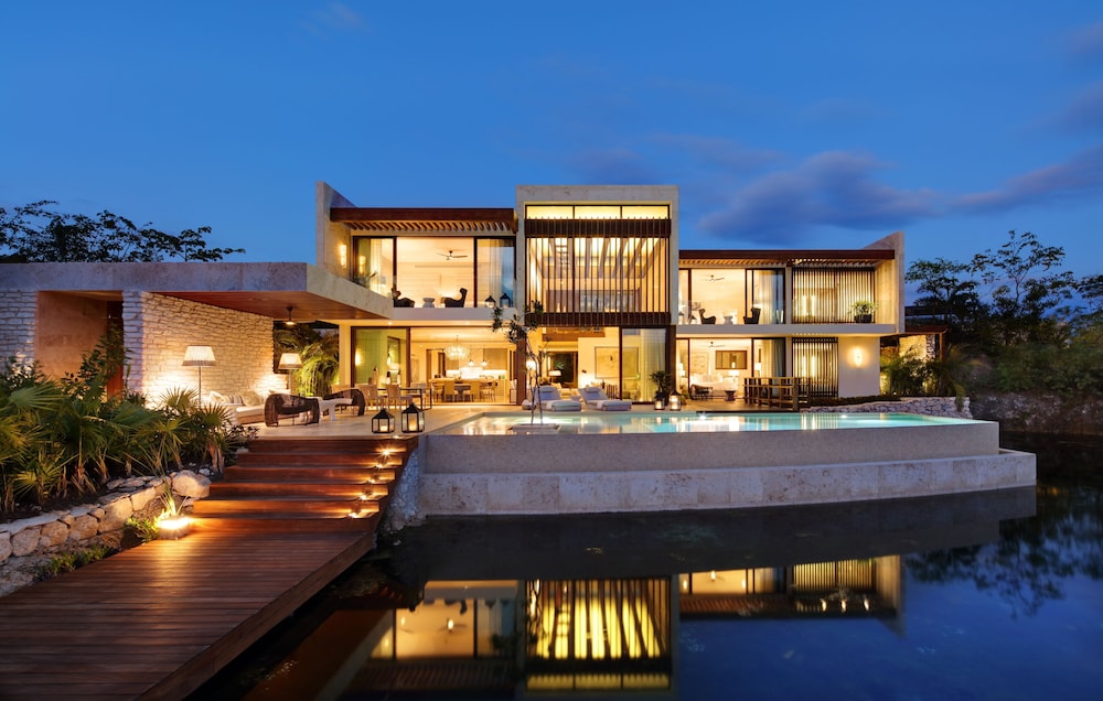 Rosewood Mayakoba — Swimming pool in Playa del Carmen, Quintana Roo