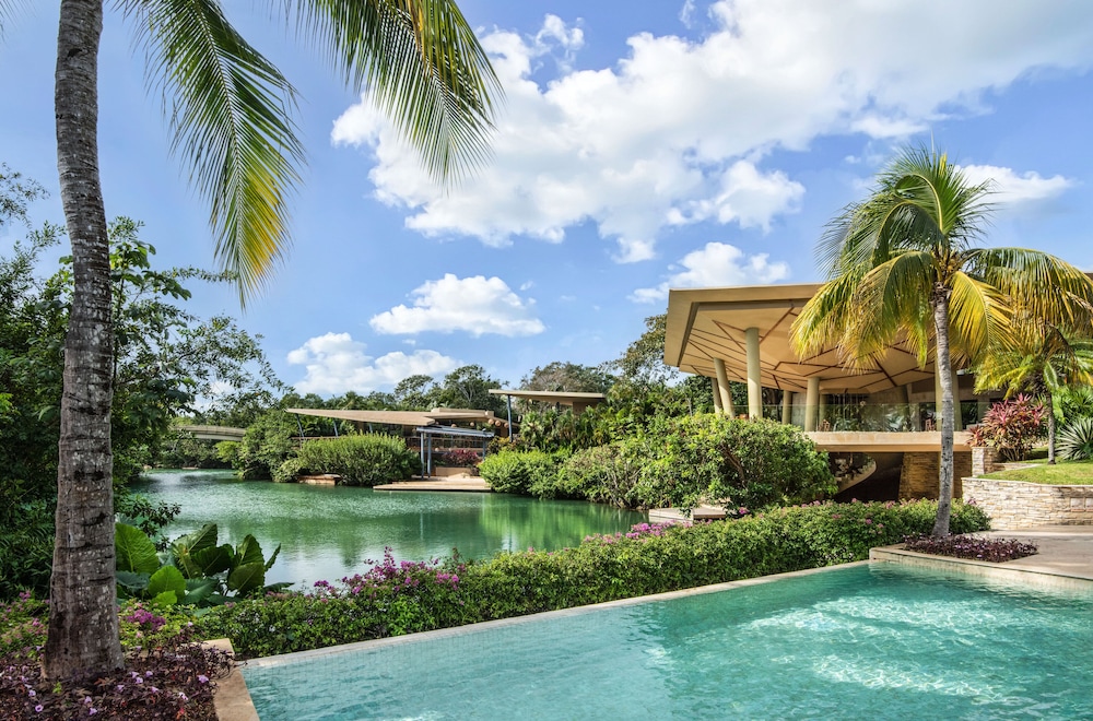 Rosewood Mayakoba — Swimming pool in Playa del Carmen, Quintana Roo
