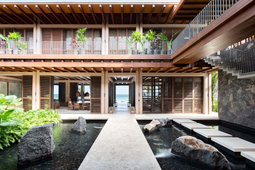 Rosewood Mayakoba — Hotel building in Playa del Carmen, Quintana Roo