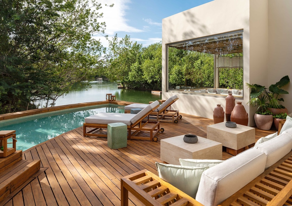 Rosewood Mayakoba — Swimming pool in Playa del Carmen, Quintana Roo