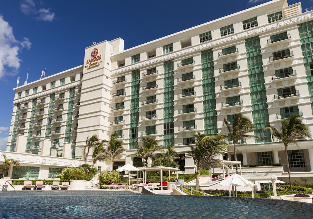 Sandos Cancún All Inclusive - Adults Only — Hotel building in Cancun, Quintana Roo