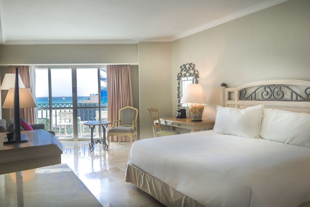 Sandos Cancún All Inclusive - Adults Only — Hotel rooms in Cancun, Quintana Roo
