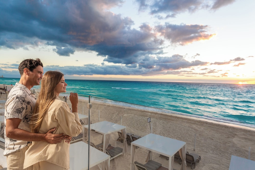 Sandos Cancún All Inclusive - Adults Only — Beach in Cancun, Quintana Roo
