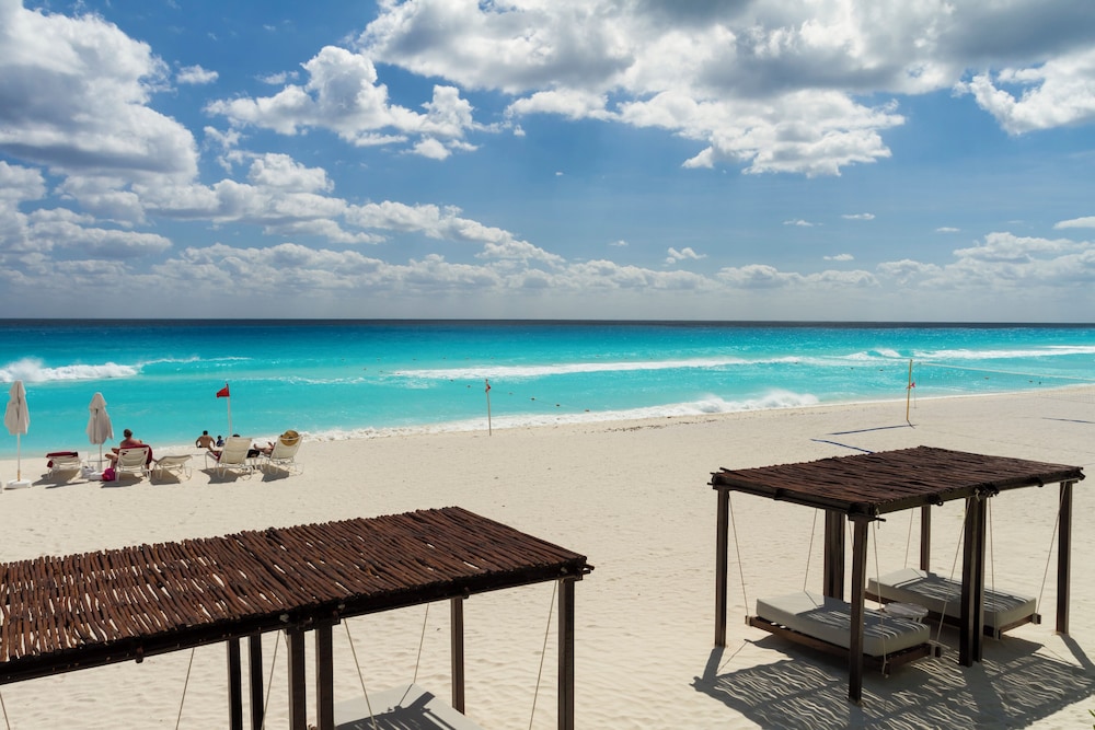 Sandos Cancún All Inclusive - Adults Only — Beach in Cancun, Quintana Roo