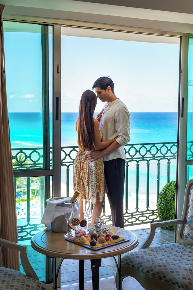 Sandos Cancún All Inclusive - Adults Only — Hotel rooms in Cancun, Quintana Roo