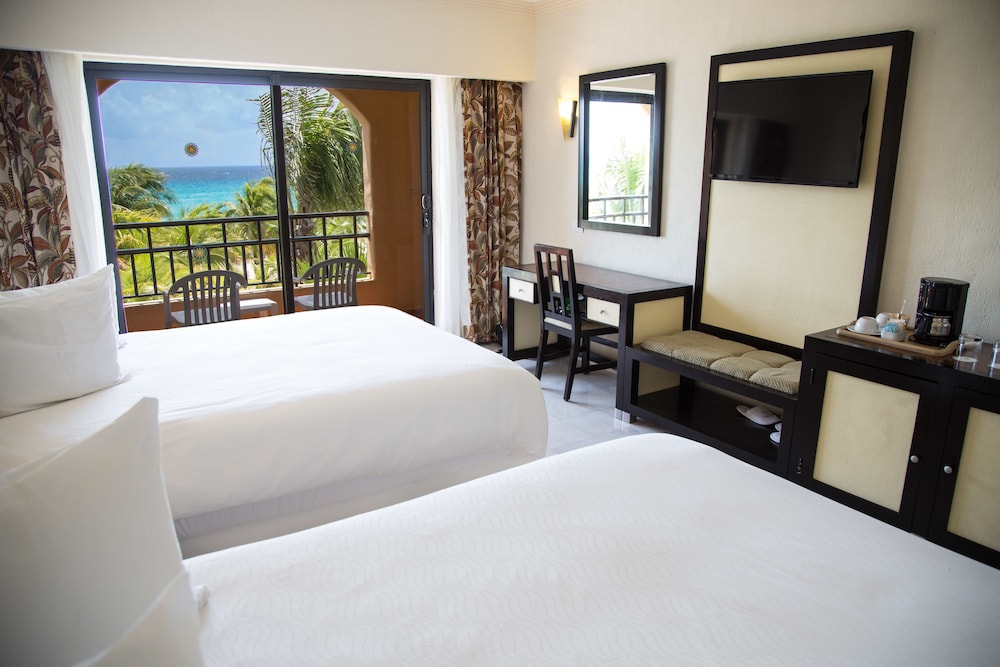 Select Club at Sandos Playacar All Inclusive - Adults Only Area — Hotel rooms in Playa del Carmen, Quintana Roo