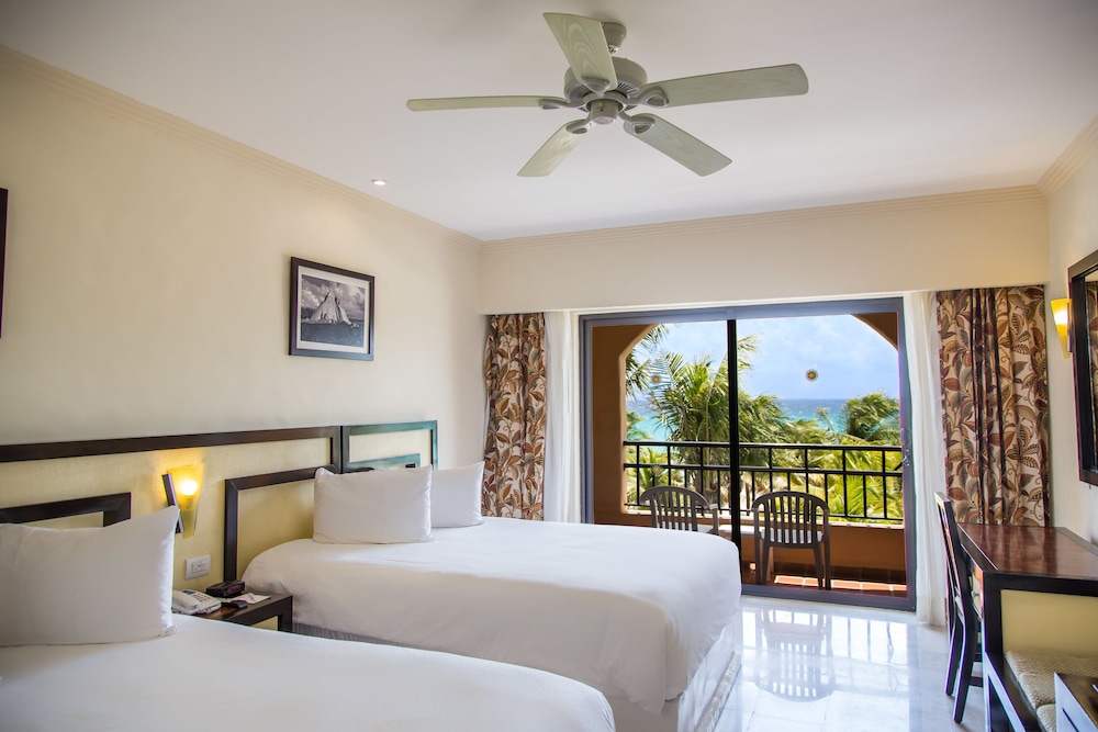 Select Club at Sandos Playacar All Inclusive - Adults Only Area — Hotel rooms in Playa del Carmen, Quintana Roo