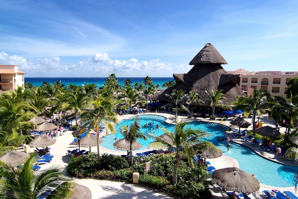 Select Club at Sandos Playacar All Inclusive - Adults Only Area — Swimming pool in Playa del Carmen, Quintana Roo