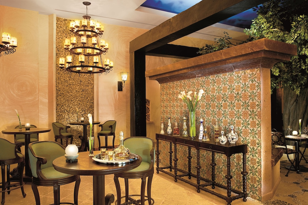 Secrets Maroma Beach Riviera Cancun - Adults Only - All inclusive — Restaurant in Playa del Carmen, Quintana Roo