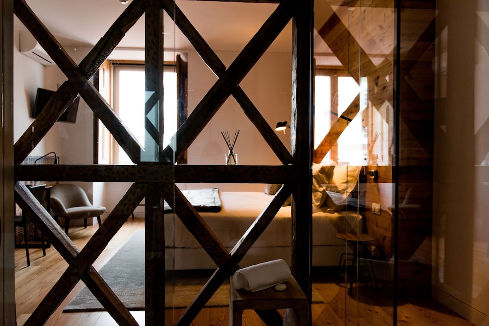 FLORA Chiado Apartments — Hotel rooms in Lisbon, Lisboa