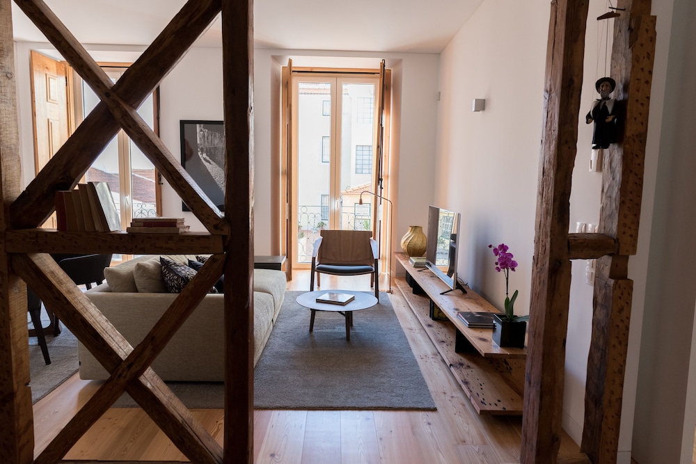 FLORA Chiado Apartments — Hotel rooms in Lisbon, Lisboa