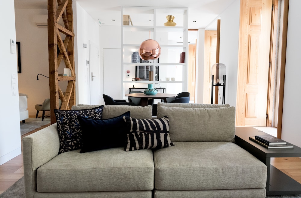 FLORA Chiado Apartments — Hotel rooms in Lisbon, Lisboa