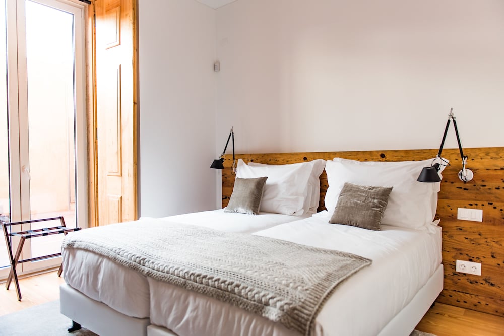 FLORA Chiado Apartments — Hotel rooms in Lisbon, Lisboa