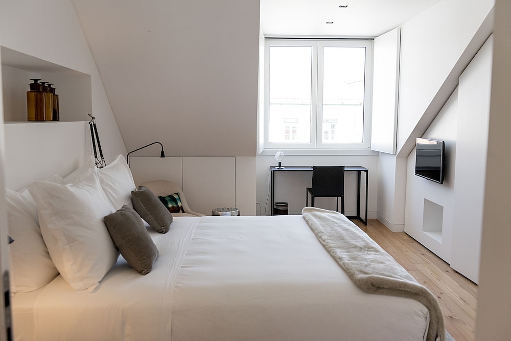 FLORA Chiado Apartments — Hotel rooms in Lisbon, Lisboa