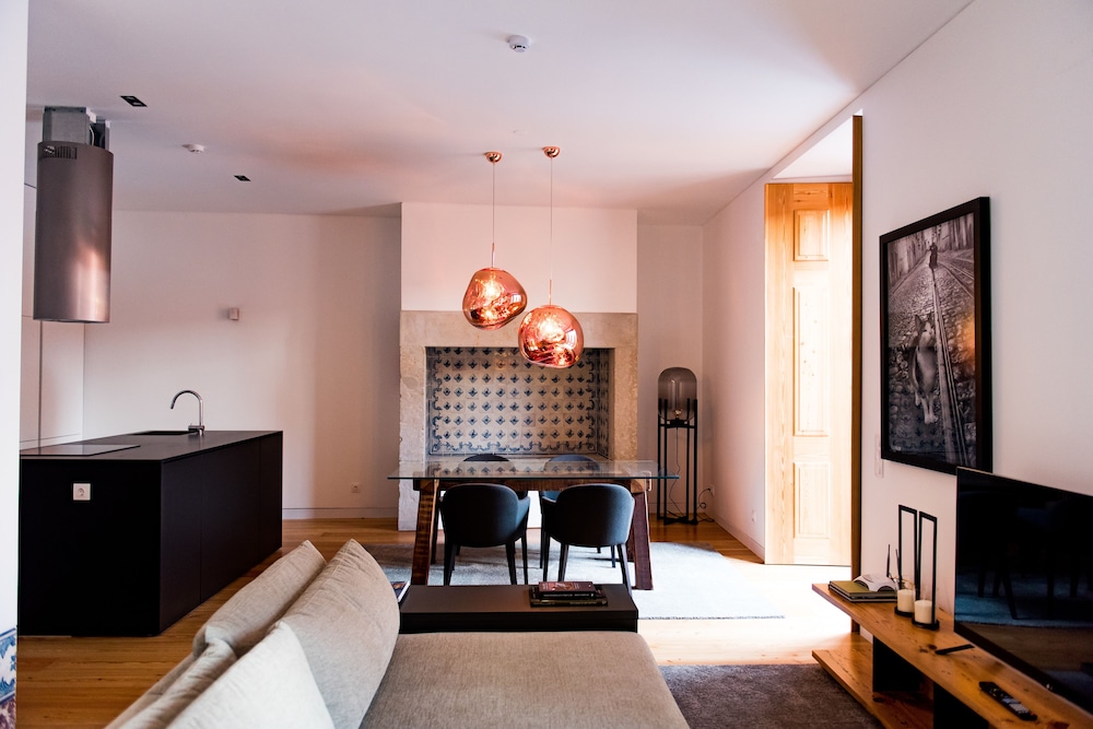 FLORA Chiado Apartments — Hotel rooms in Lisbon, Lisboa