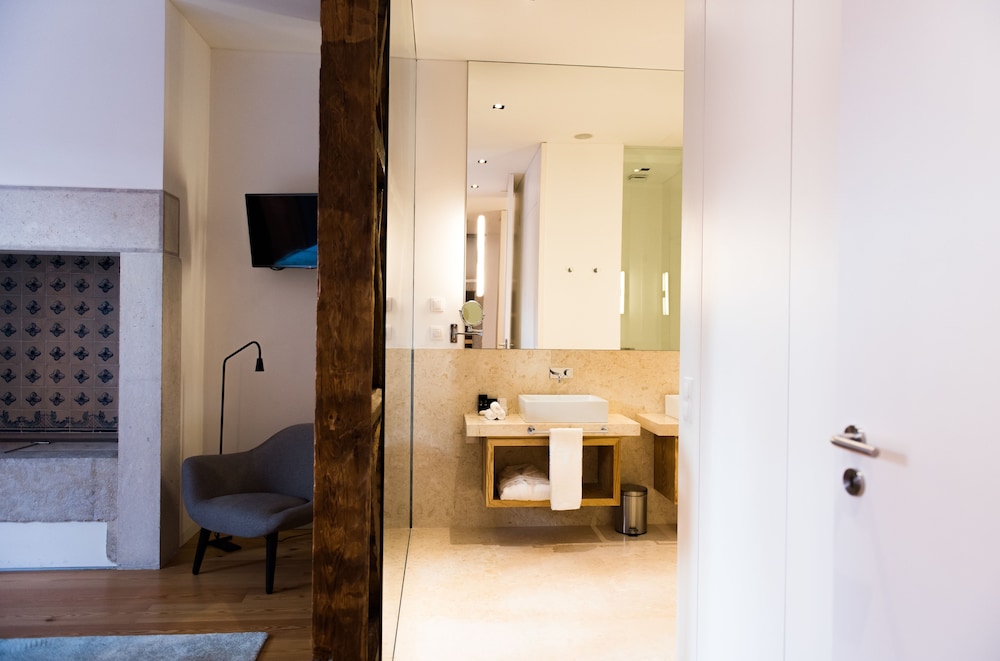 FLORA Chiado Apartments — Hotel rooms in Lisbon, Lisboa