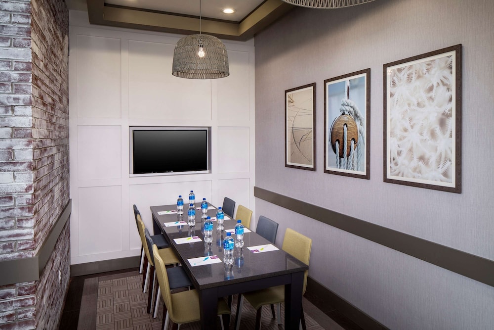 Hyatt Place Long Island East End — Hotel rooms in Riverhead, New York State