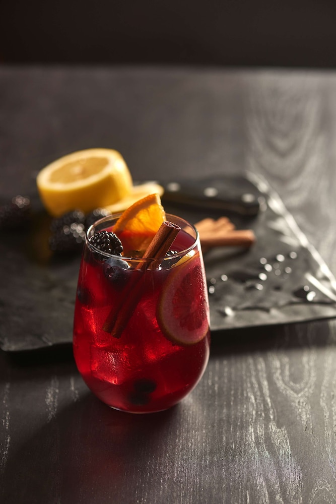 Hyatt Place Long Island East End — Restaurant & bars in Riverhead, New York State