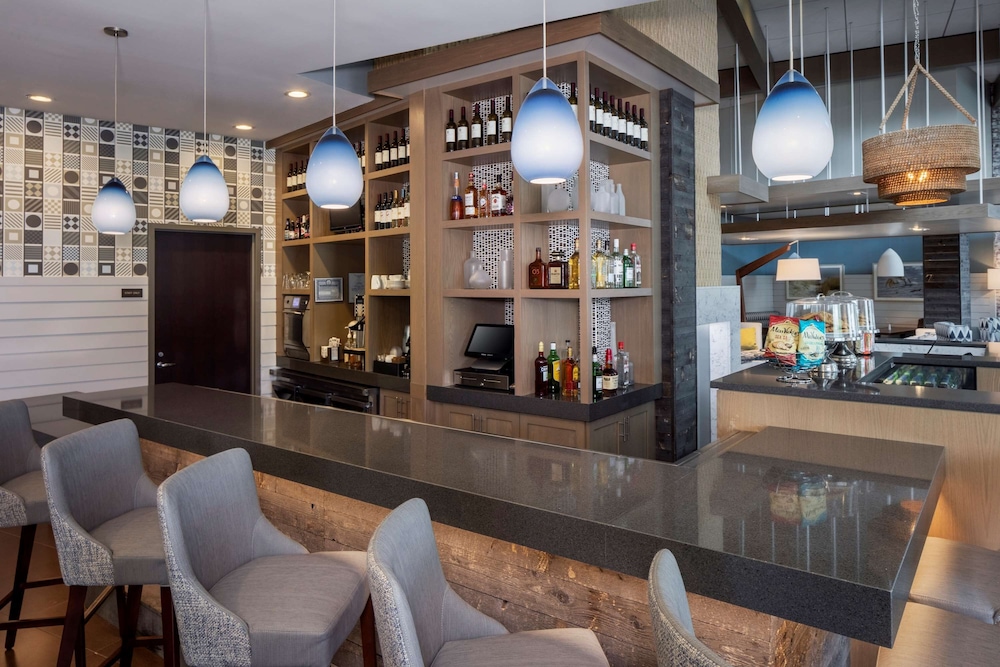 Hyatt Place Long Island East End — Restaurant & bars in Riverhead, New York State