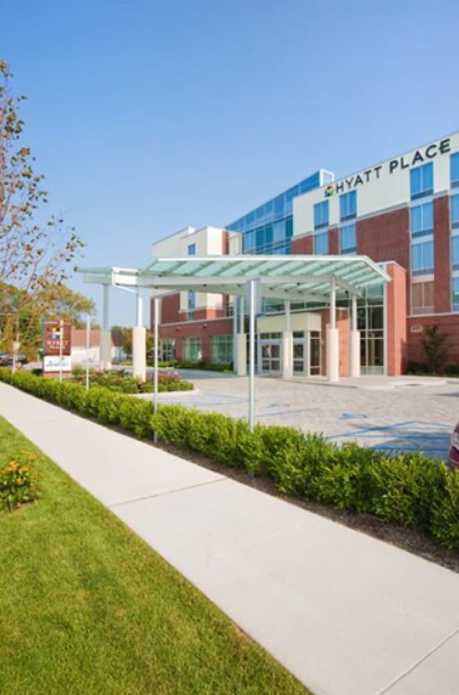 Hyatt Place Long Island East End — Hotel building in Riverhead, New York State