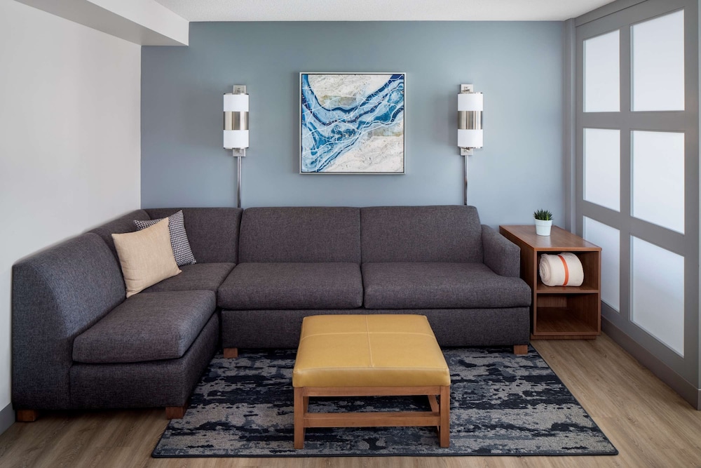 Hyatt Place Long Island East End — Hotel rooms in Riverhead, New York State