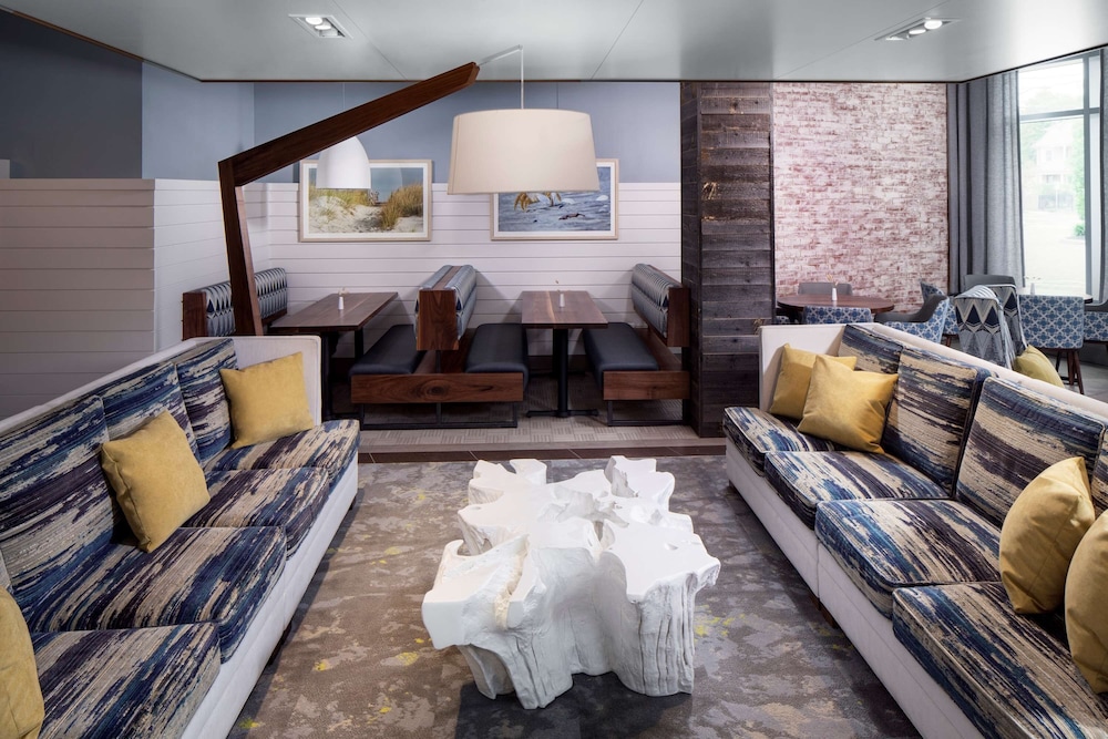 Hyatt Place Long Island East End — Restaurant & bars in Riverhead, New York State