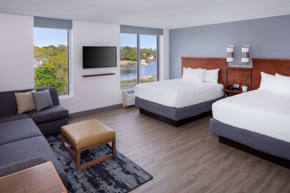 Hyatt Place Long Island East End — Hotel rooms in Riverhead, New York State