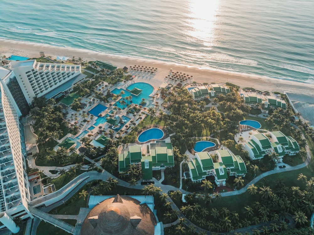 Iberostar Selection Cancún - All Inclusive — Main photo in Cancun, Quintana Roo