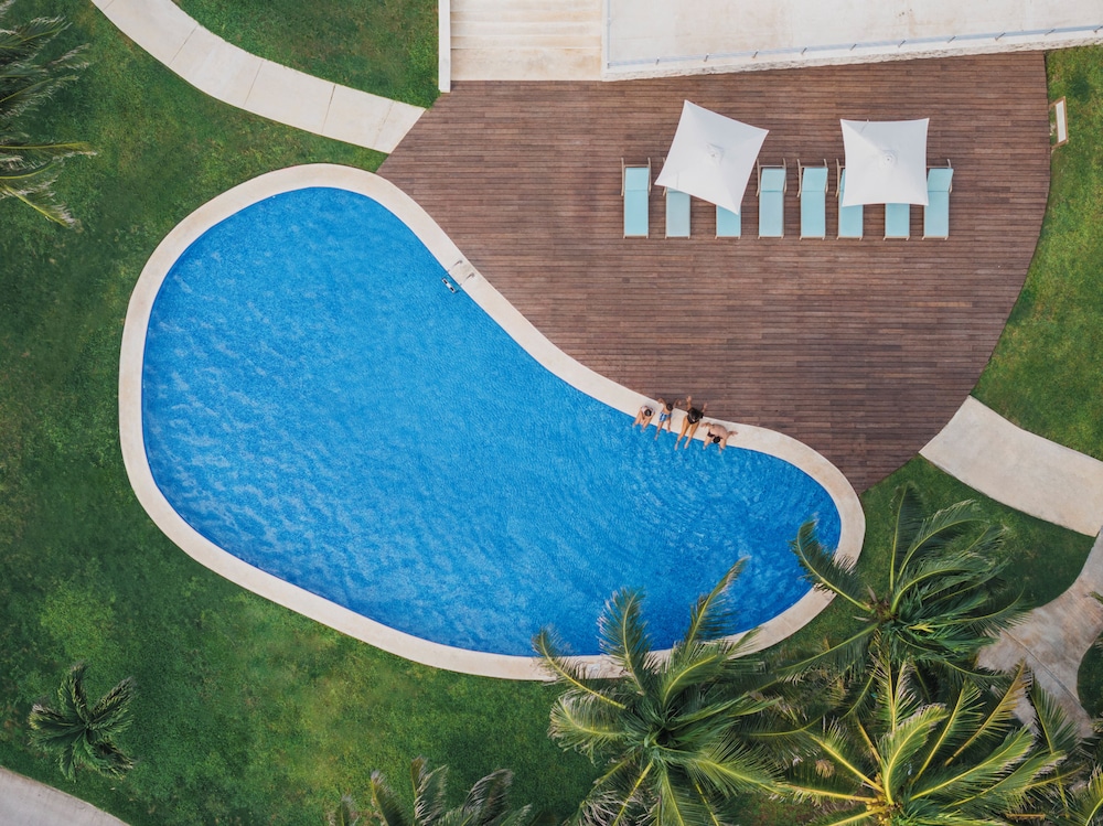 Iberostar Selection Cancún - All Inclusive — Swimming pool in Cancun, Quintana Roo