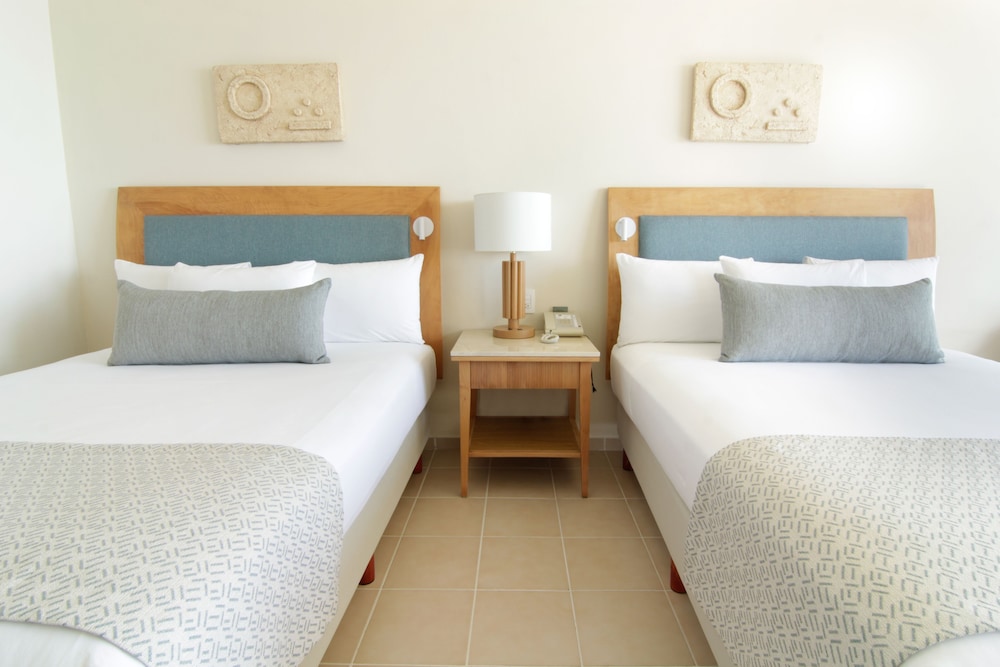 Iberostar Selection Cancún - All Inclusive — Hotel rooms in Cancun, Quintana Roo