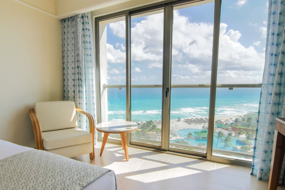 Iberostar Selection Cancún - All Inclusive — Hotel rooms in Cancun, Quintana Roo